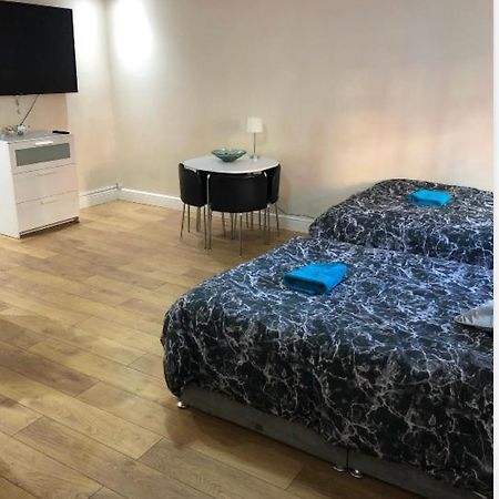 Big Room Rusholme With Tv And Private Bathroom-Parking&Wifi Μάντσεστερ Εξωτερικό φωτογραφία