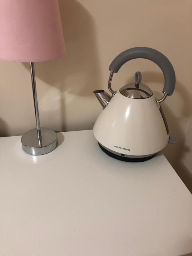Big Room Rusholme With Tv And Private Bathroom-Parking&Wifi Μάντσεστερ Εξωτερικό φωτογραφία