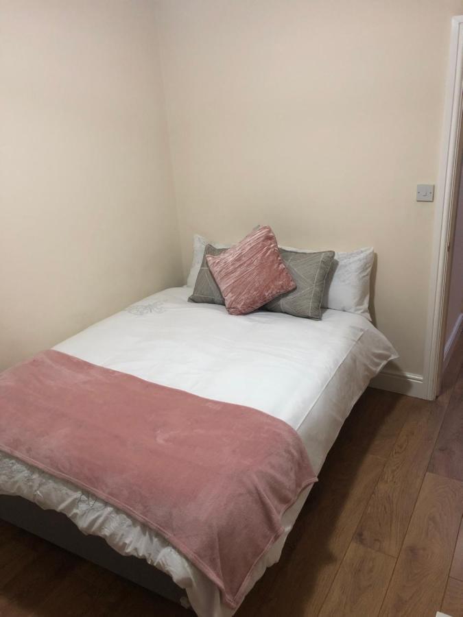 Big Room Rusholme With Tv And Private Bathroom-Parking&Wifi Μάντσεστερ Εξωτερικό φωτογραφία