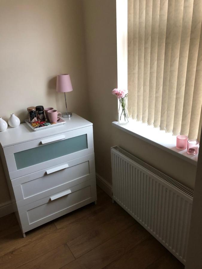 Big Room Rusholme With Tv And Private Bathroom-Parking&Wifi Μάντσεστερ Εξωτερικό φωτογραφία