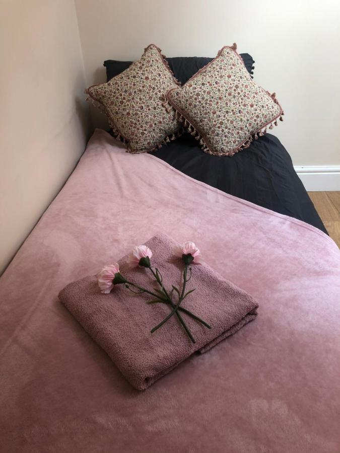 Big Room Rusholme With Tv And Private Bathroom-Parking&Wifi Μάντσεστερ Εξωτερικό φωτογραφία