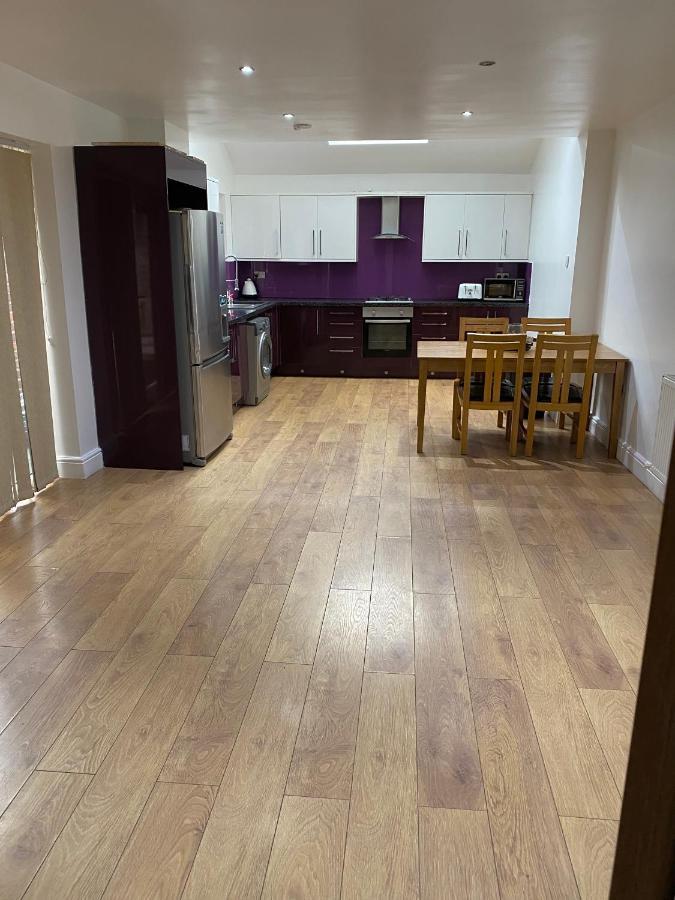 Big Room Rusholme With Tv And Private Bathroom-Parking&Wifi Μάντσεστερ Εξωτερικό φωτογραφία